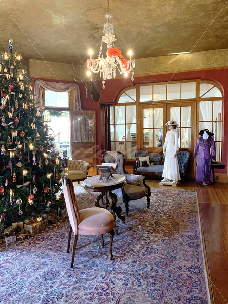 Miramont Castle – Manitou - DileVale