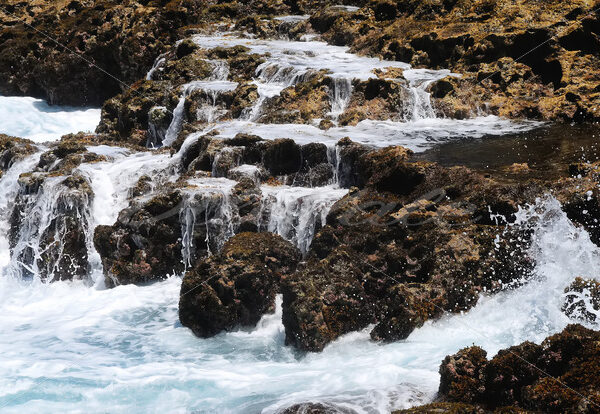 Water and Rocks – Aruba - DileVale